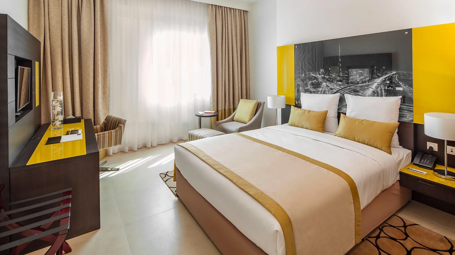 Aparthotel Adagio Premium Dubai Al Barsha 4*,